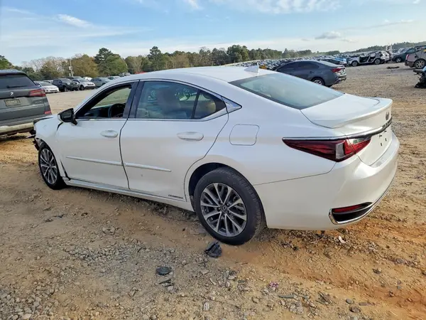 58ADA1C10NU020553 2022 LEXUS ES - Image 2