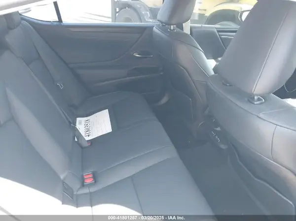 58ADA1C10NU021816 2022 LEXUS ES - Image 8