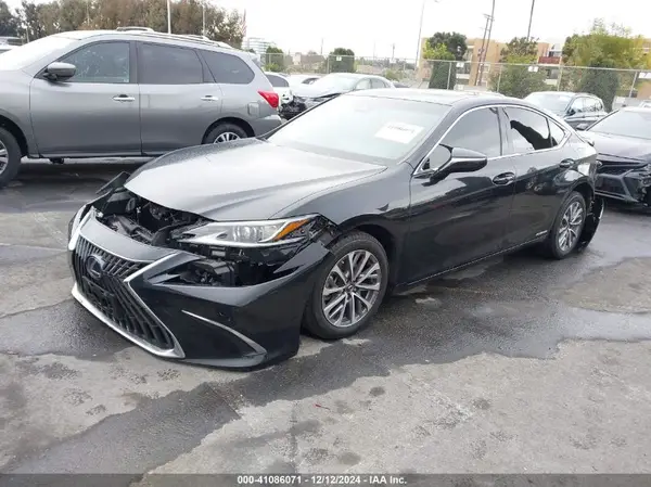 58ADA1C10NU025462 2022 LEXUS ES - Image 2