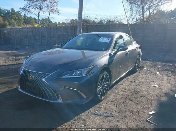 58ADA1C10PU028896 2023 LEXUS ES - Image 2