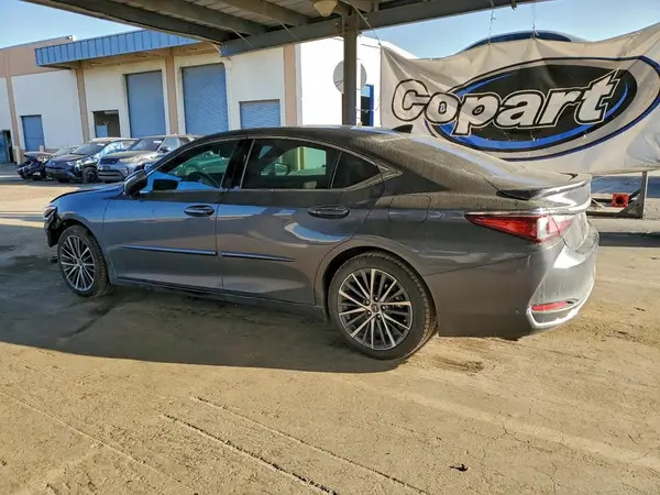 58ADA1C10PU029675 2023 LEXUS ES - Image 2