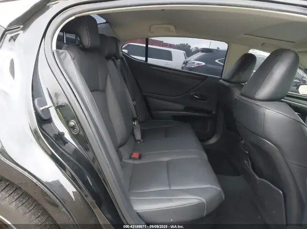 58ADA1C10PU034536 2023 LEXUS ES - Image 8