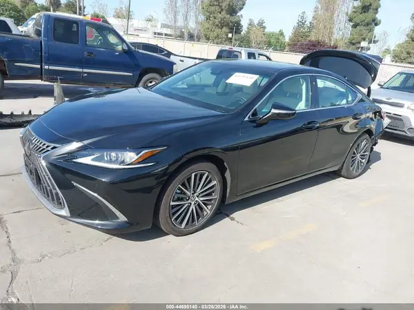 58ADA1C10PU034648 2023 LEXUS ES - Image 2