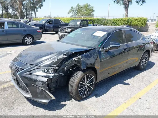 58ADA1C10RU042316 2024 LEXUS ES - Image 2