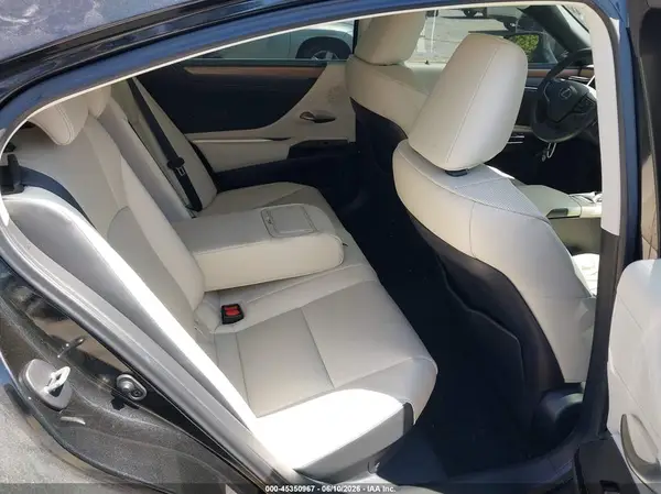 58ADA1C10RU042316 2024 LEXUS ES - Image 8