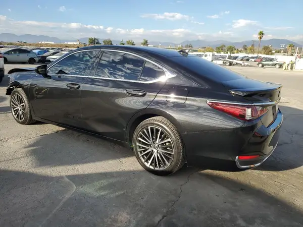 58ADA1C10RU044812 2024 LEXUS ES - Image 2