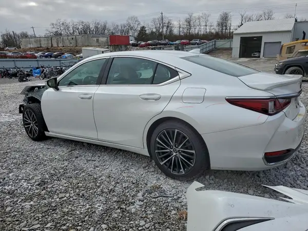58ADA1C10RU044843 2024 LEXUS ES - Image 2