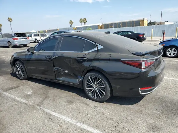 58ADA1C10RU045894 2024 LEXUS ES - Image 2