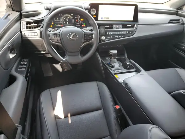 58ADA1C10RU045894 2024 LEXUS ES - Image 8