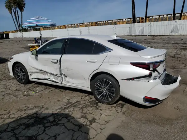 58ADA1C10RU048388 2024 LEXUS ES - Image 2