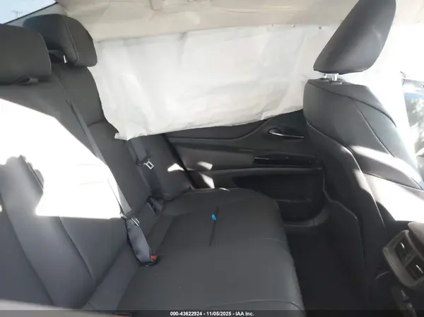 58ADA1C10RU051372 2024 LEXUS ES - Image 8