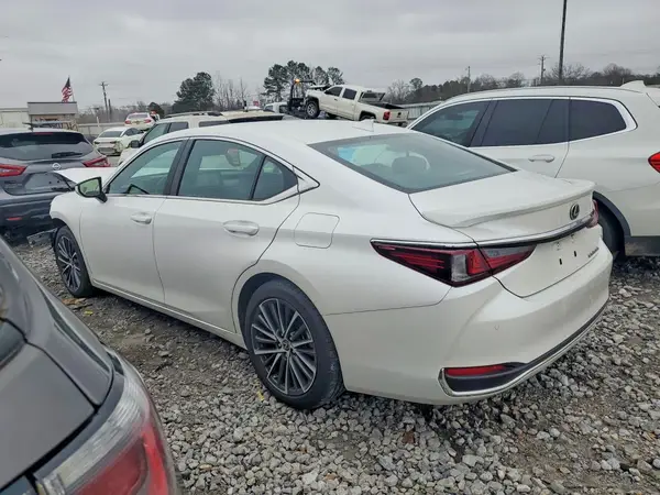 58ADA1C10RU053817 2024 LEXUS ES - Image 2