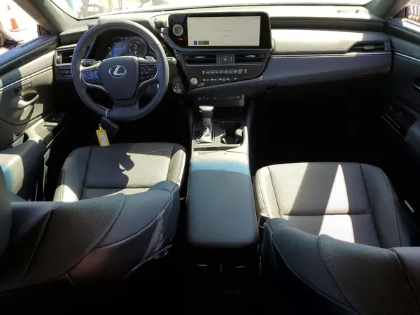 58ADA1C10SU056724 2025 LEXUS ES - Image 8