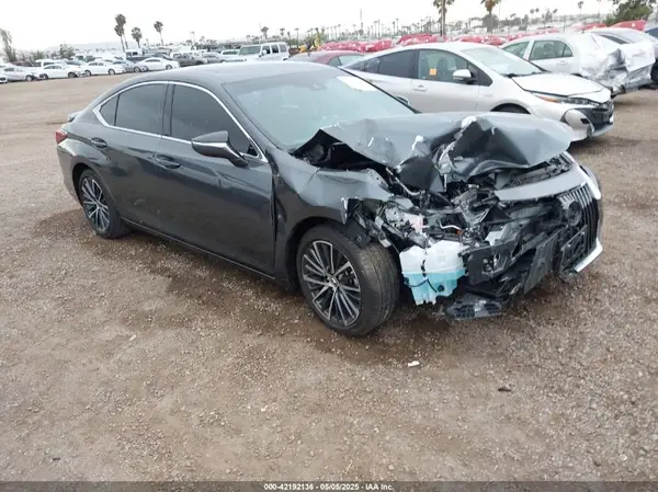 58ADA1C10SU057257 2025 LEXUS ES - Image 1
