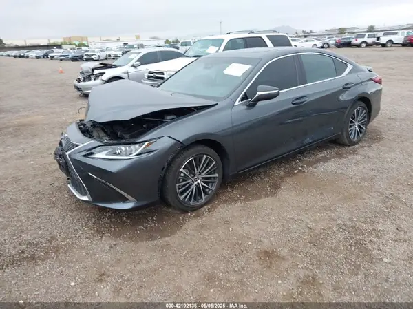 58ADA1C10SU057257 2025 LEXUS ES - Image 2