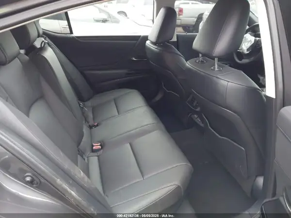 58ADA1C10SU057257 2025 LEXUS ES - Image 8