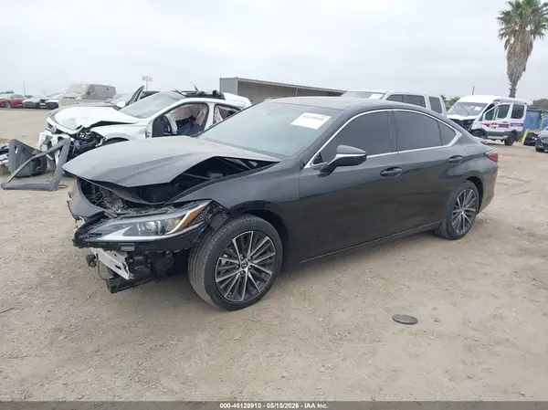 58ADA1C10SU057940 2025 LEXUS ES - Image 2