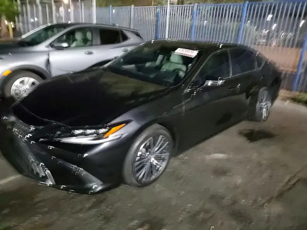 58ADA1C10SU061034 2025 LEXUS ES - Image 1