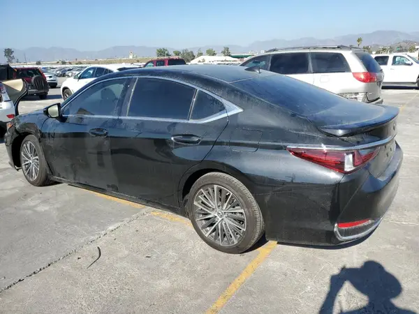 58ADA1C10SU068162 2025 LEXUS ES - Image 2