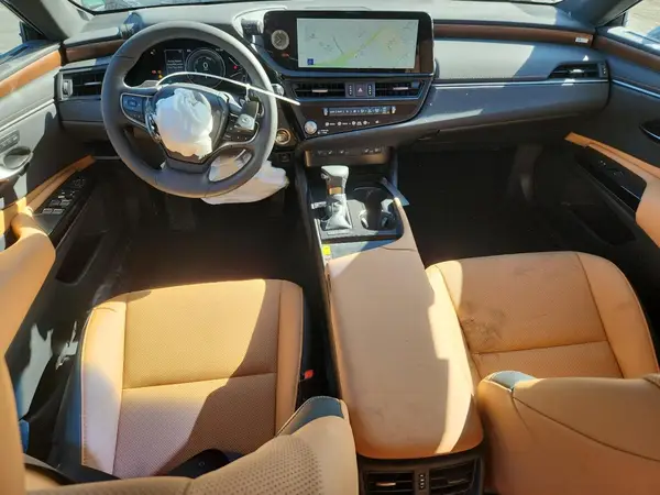 58ADA1C10SU073068 2025 LEXUS ES - Image 8