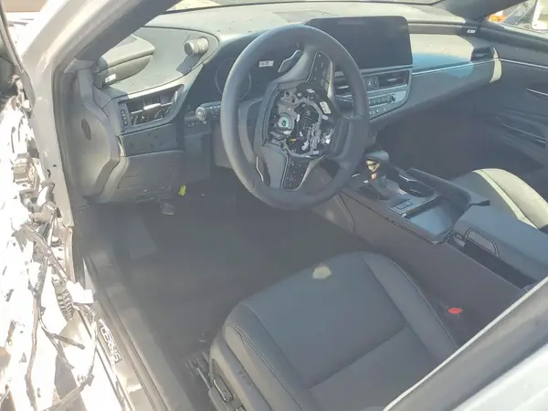 58ADA1C10SU075287 2025 LEXUS ES - Image 8