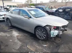 58ADA1C11MU001086 2021 LEXUS ES