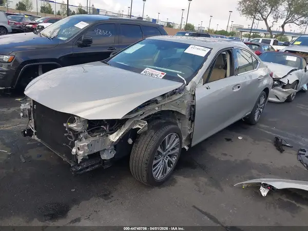 58ADA1C11MU001086 2021 LEXUS ES - Image 2