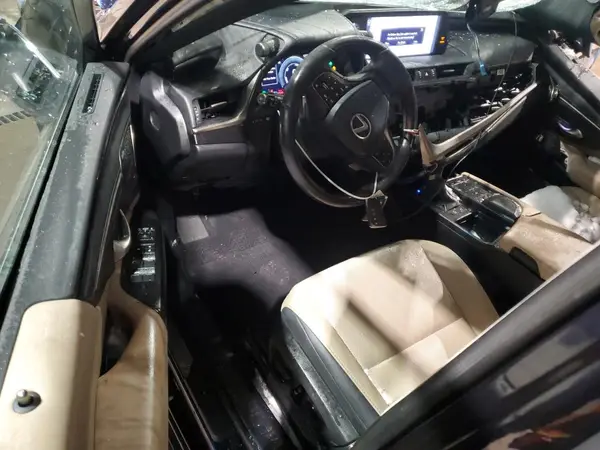 58ADA1C11MU006885 2021 LEXUS ES - Image 8