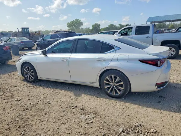 58ADA1C11MU007583 2021 LEXUS ES - Image 2