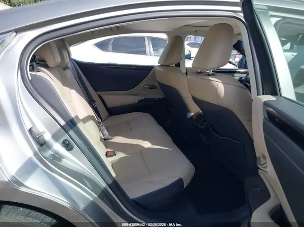 58ADA1C11MU008667 2021 LEXUS ES - Image 8