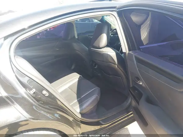 58ADA1C11NU015975 2022 LEXUS ES - Image 8