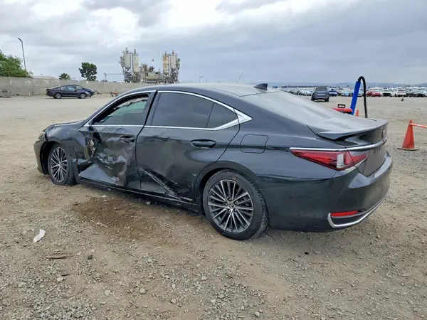 58ADA1C11NU018813 2022 LEXUS ES - Image 2