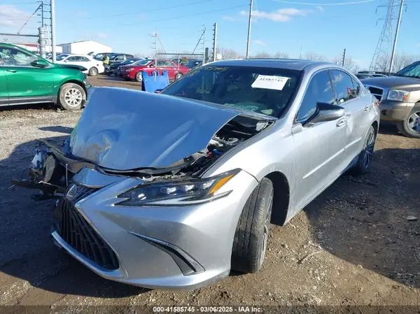 58ADA1C11NU019444 2022 LEXUS ES - Image 2