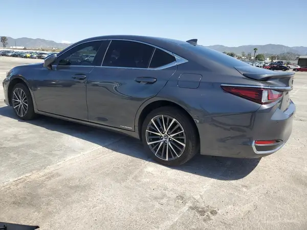 58ADA1C11NU022067 2022 LEXUS ES - Image 2