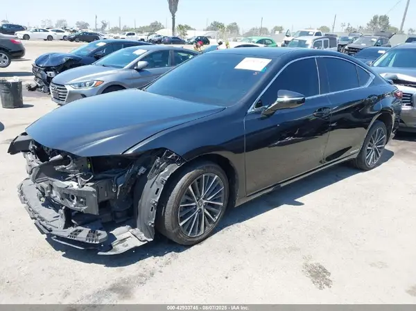 58ADA1C11NU024420 2022 LEXUS ES - Image 2