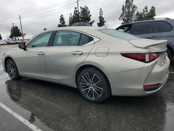 58ADA1C11RU038050 2024 LEXUS ES - Image 2