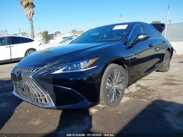 58ADA1C11RU041398 2024 LEXUS ES - Image 2