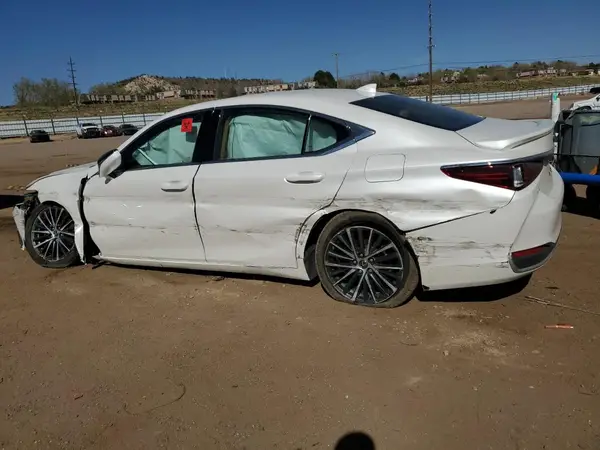 58ADA1C11RU042633 2024 LEXUS ES - Image 2