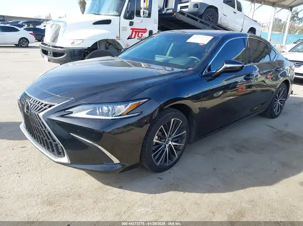 58ADA1C11RU043796 2024 LEXUS ES - Image 2