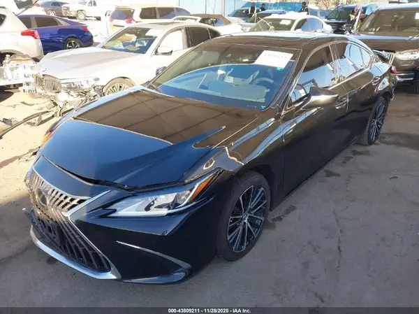 58ADA1C11RU044169 2024 LEXUS ES - Image 2