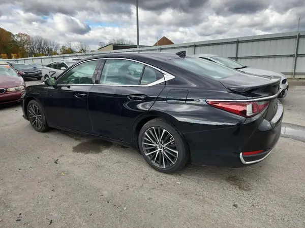 58ADA1C11RU044494 2024 LEXUS ES - Image 2