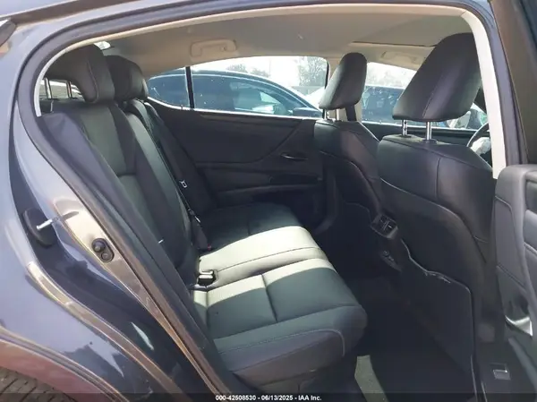 58ADA1C11RU045547 2024 LEXUS ES - Image 8