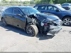 58ADA1C11RU045791 2024 LEXUS ES