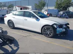 58ADA1C11RU052644 2024 LEXUS ES