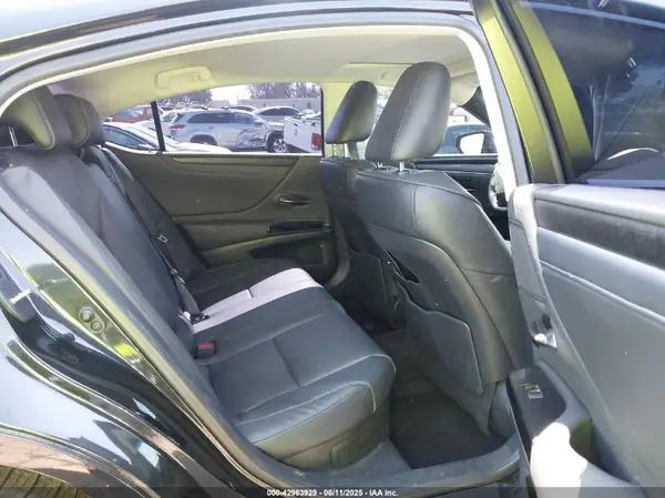 58ADA1C11RU053955 2024 LEXUS ES - Image 8
