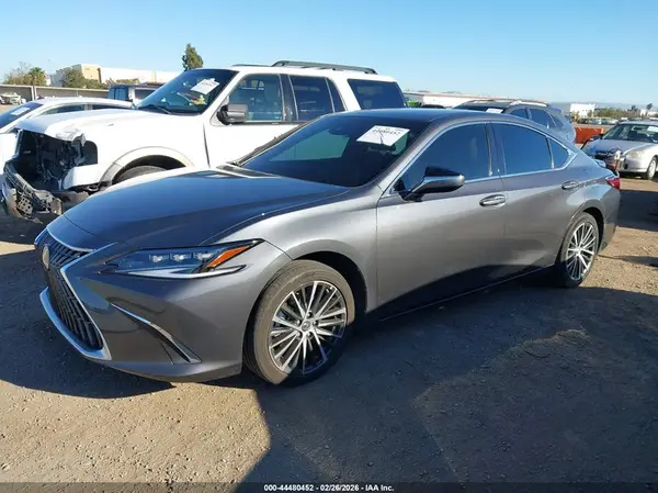 58ADA1C11SU057655 2025 LEXUS ES - Image 2