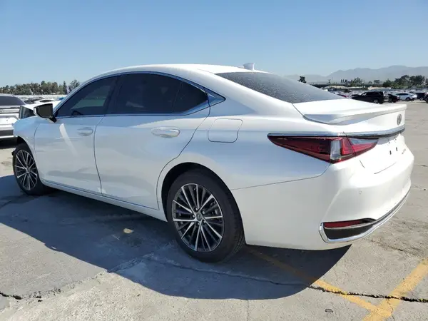 58ADA1C11SU062614 2025 LEXUS ES - Image 2