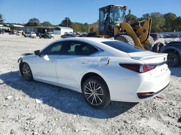 58ADA1C11SU074696 2025 LEXUS ES - Image 2