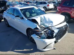 58ADA1C11SU075086 2025 LEXUS ES