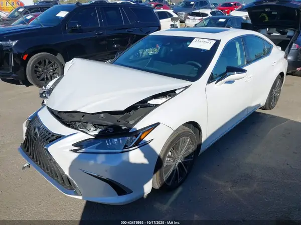 58ADA1C11SU075086 2025 LEXUS ES - Image 2